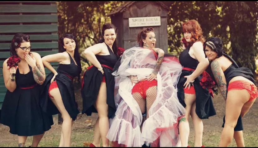 Red is the color of this wedding.