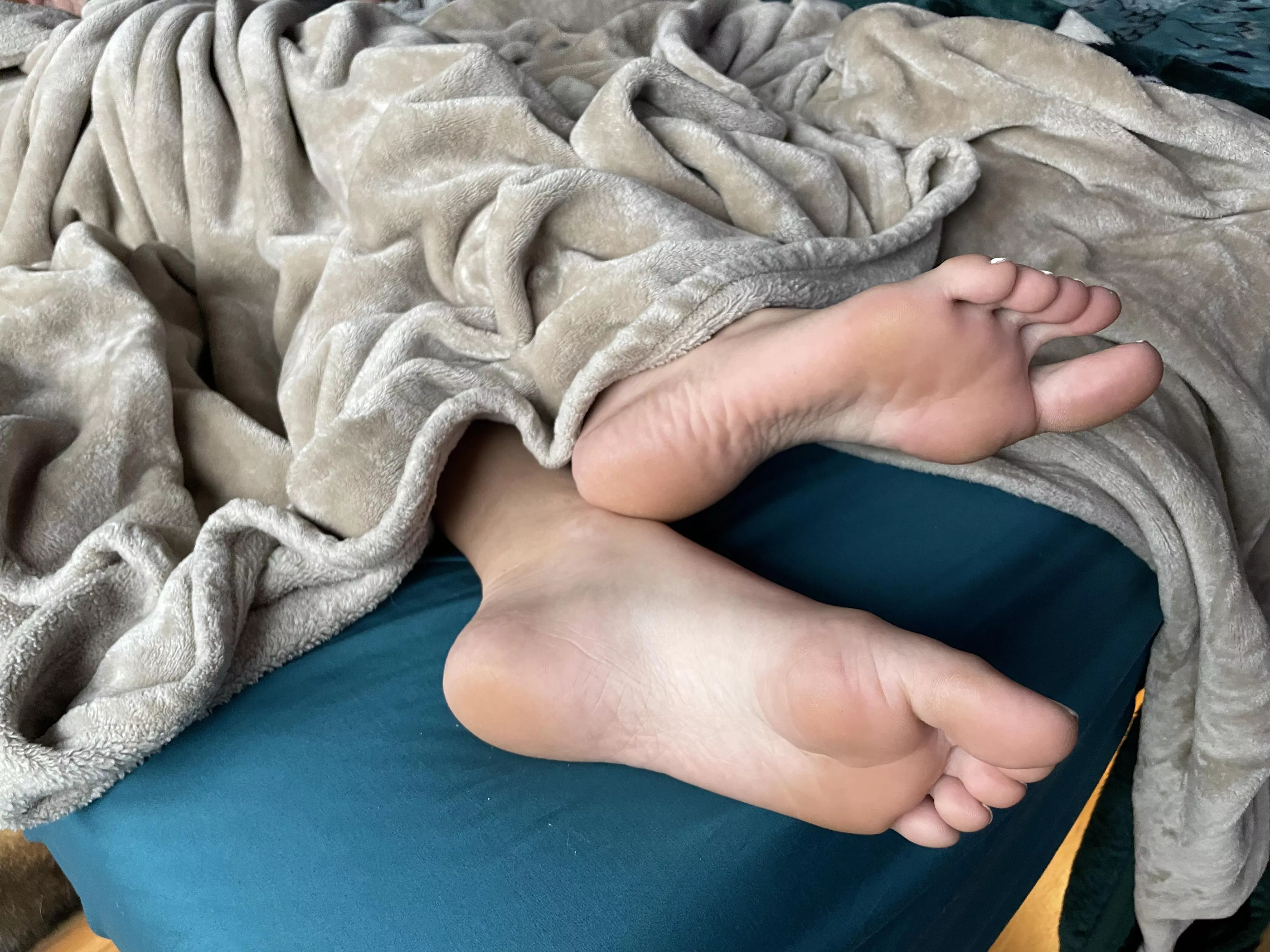 Tickle me to wake me up