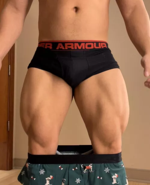 Who likes thick thighs? 😈