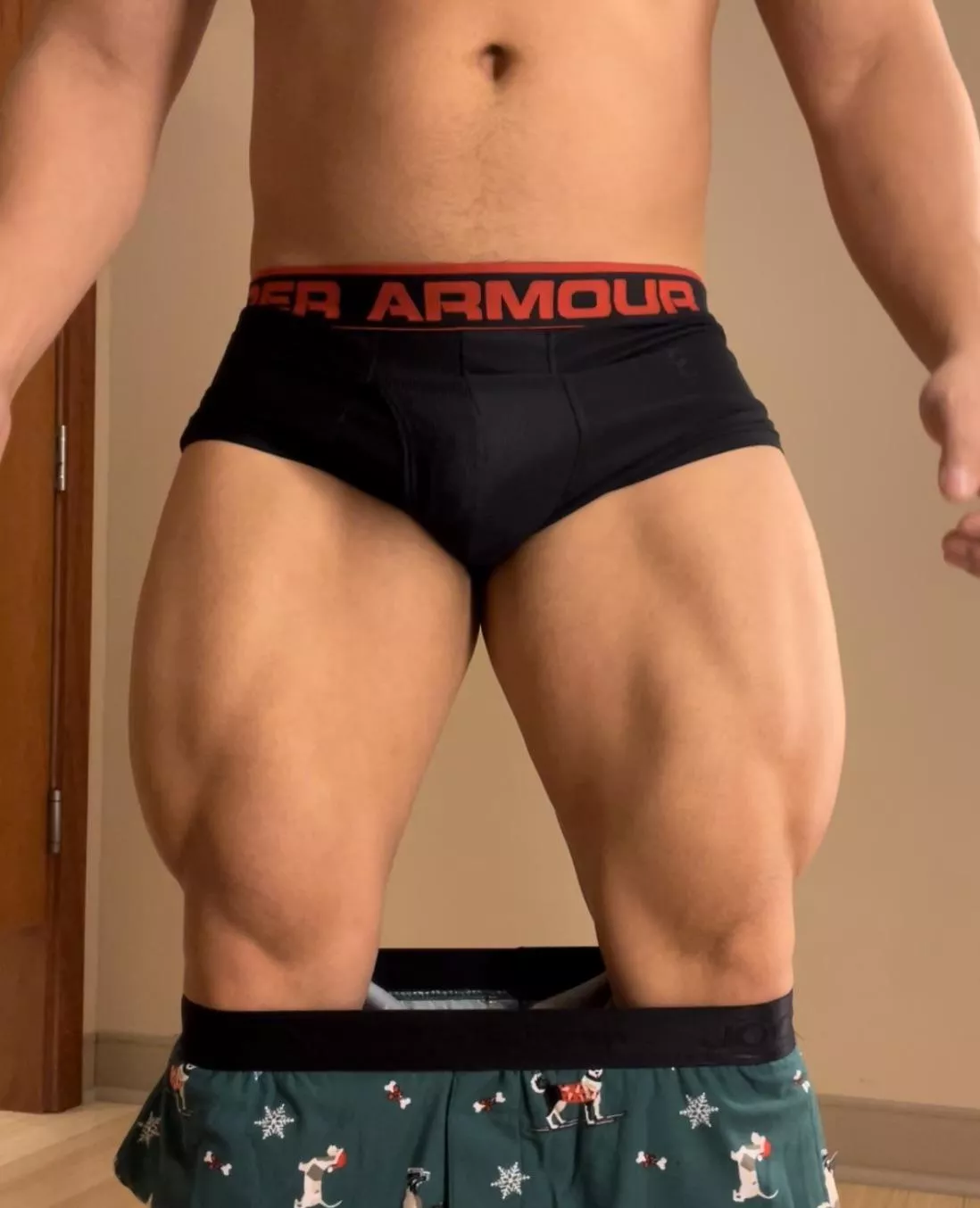 Who likes thick thighs? 😈