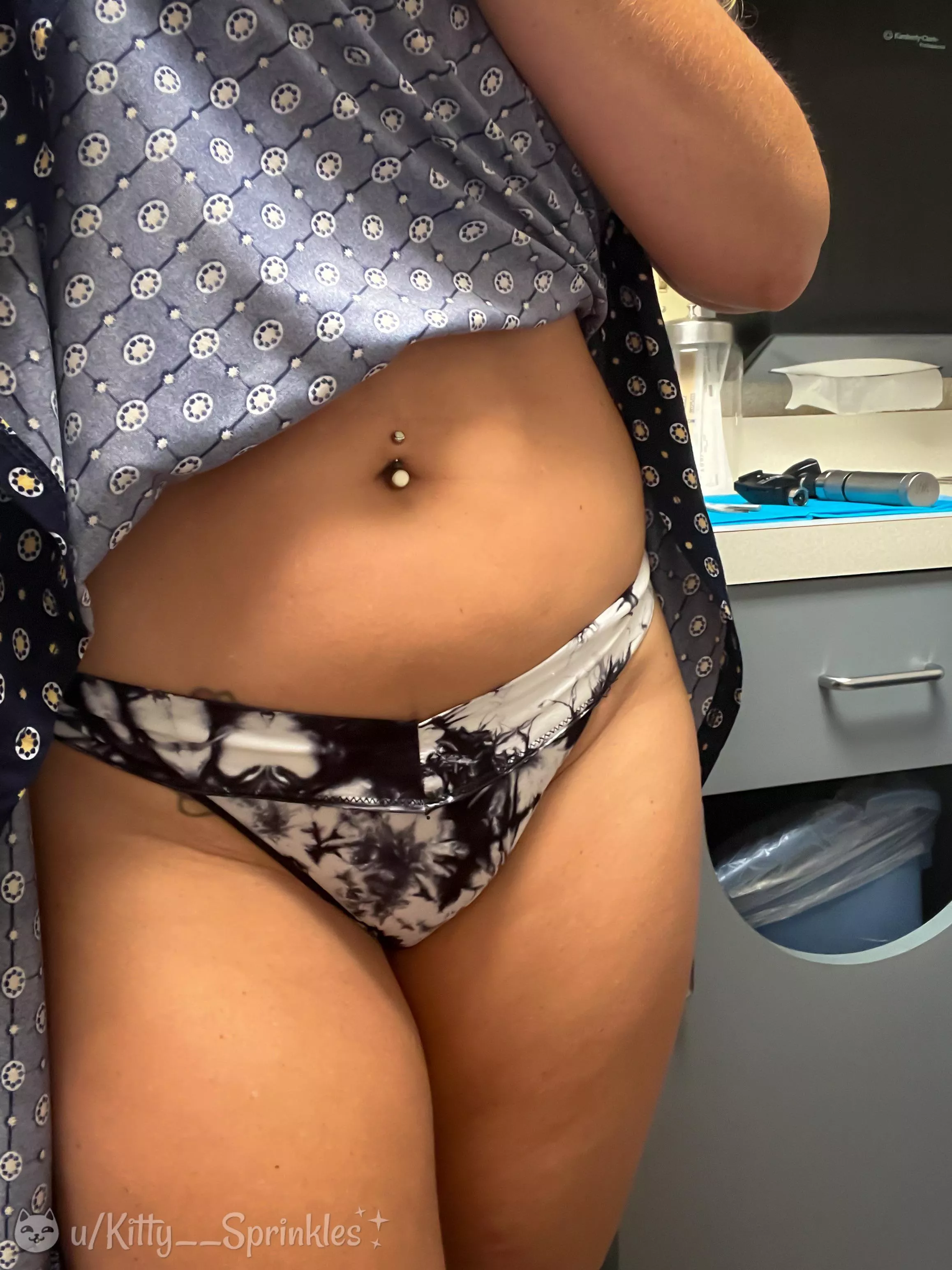 A sub with hot nurses also needs sexy patients. (=^•^=) [f]