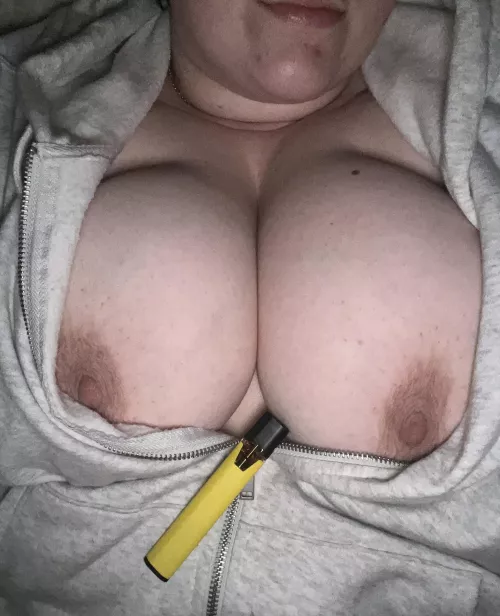 being high always makes me want to get them out 🪼 [f]