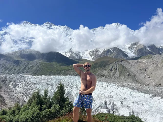 Cold armpits... poor me