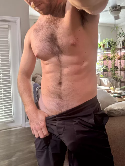 Dad needs to do laundry cuz he’s out of briefs to keep his cock in check [34]