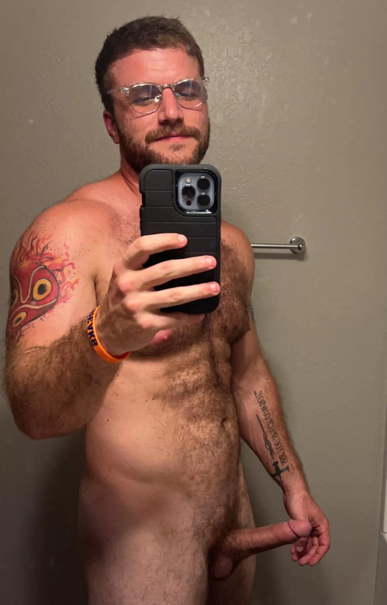 Fur tats and glasses