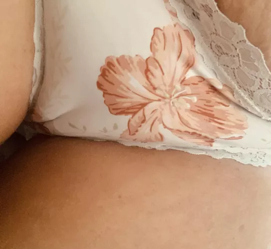 Hey, you, want a macaron? 🎊