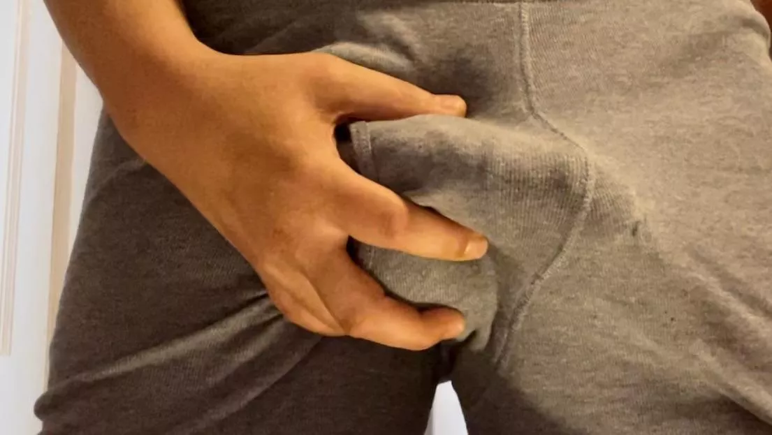 I just can’t stop grabbing myself! 😏 (OC)