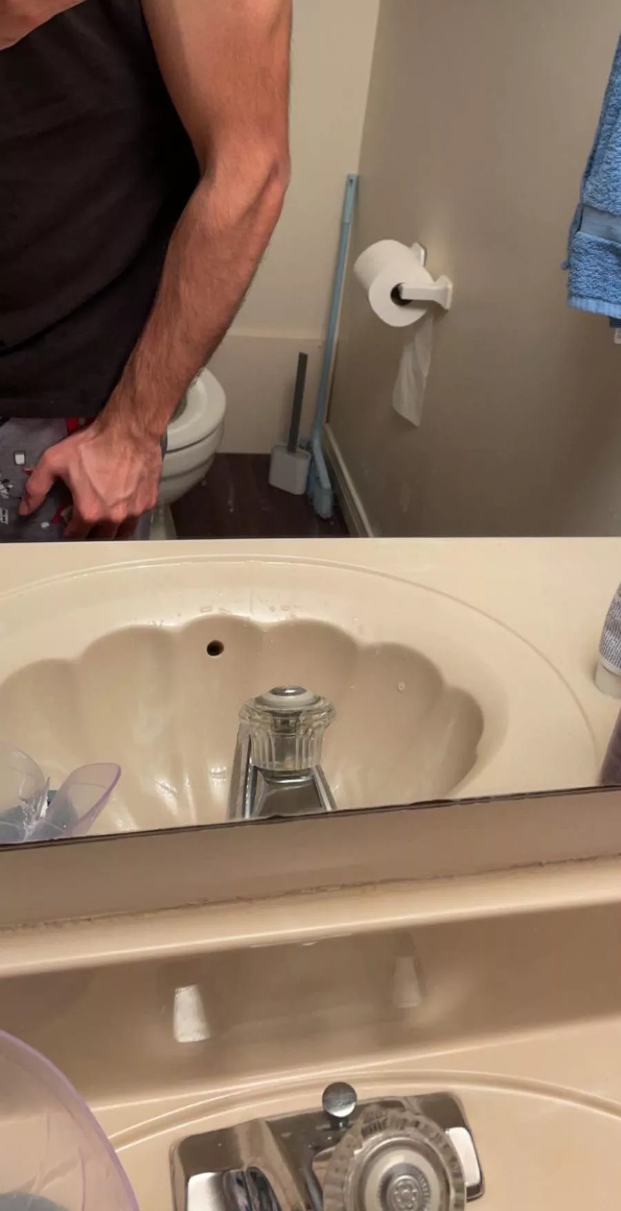 I need to work on my forearms fr 😔