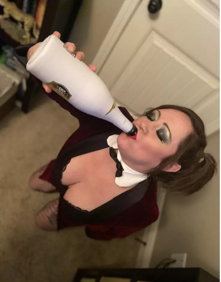 It’s so hot out, I’m thirsty.