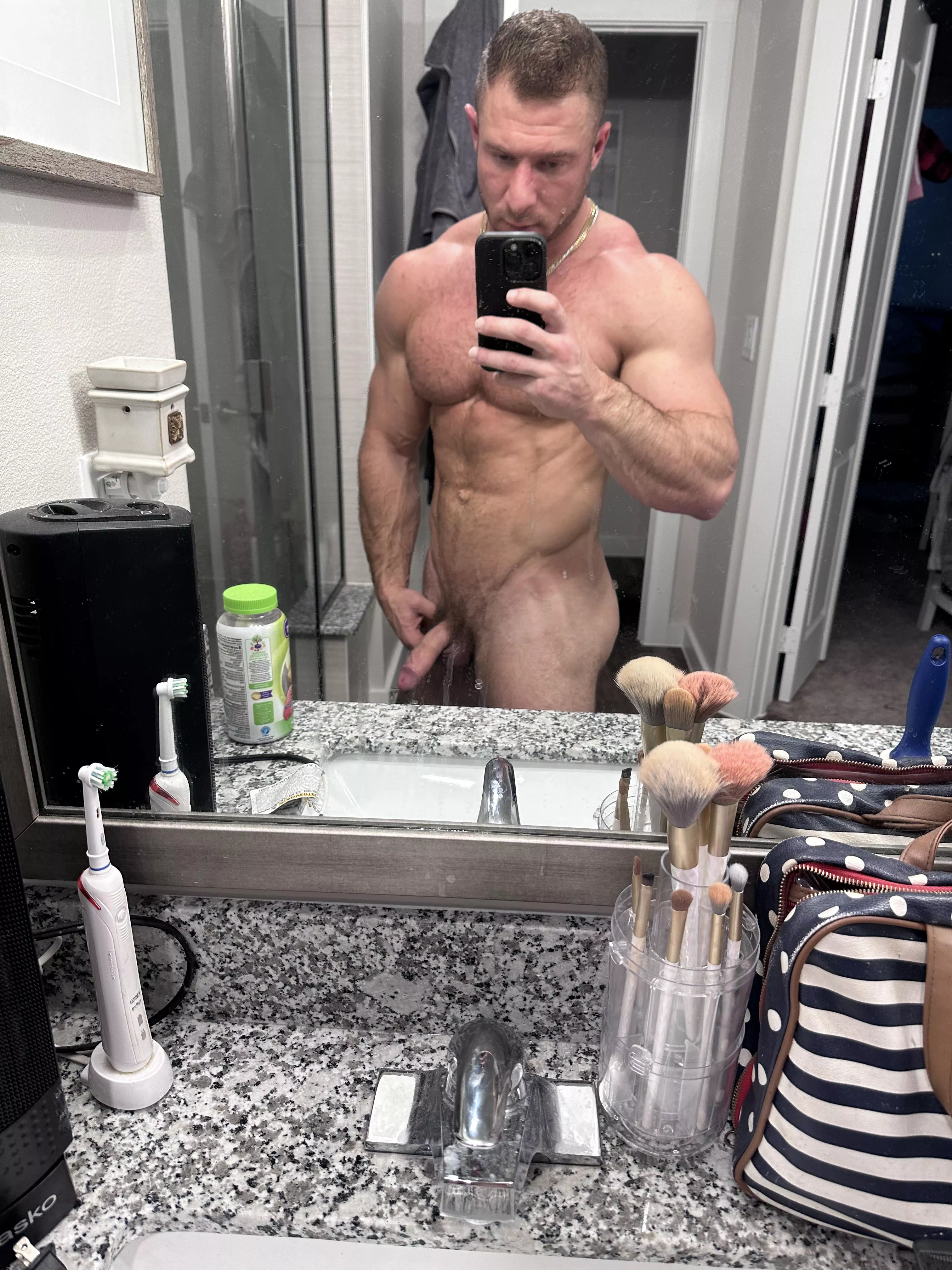 Let me be your favorite DILF (34)