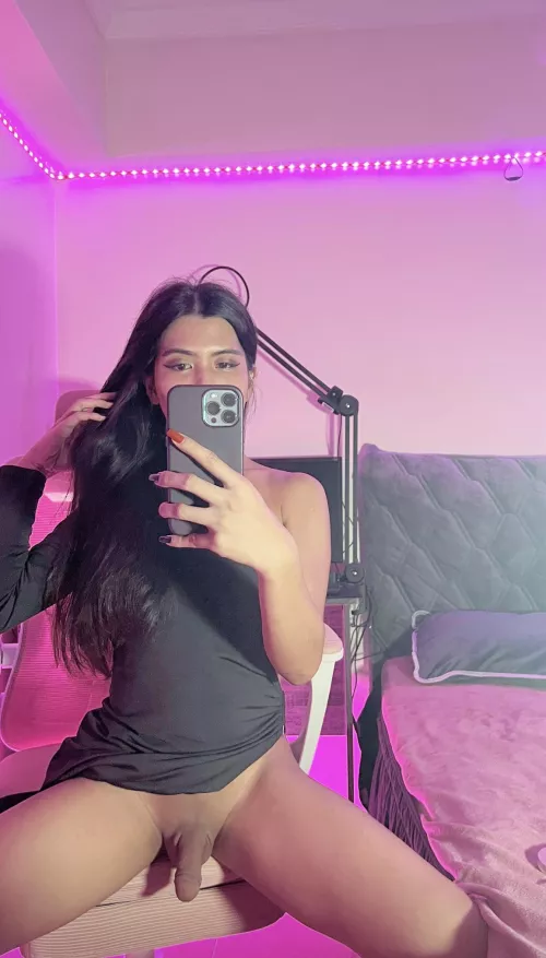 Let’s go on a date. I’ll wear this.