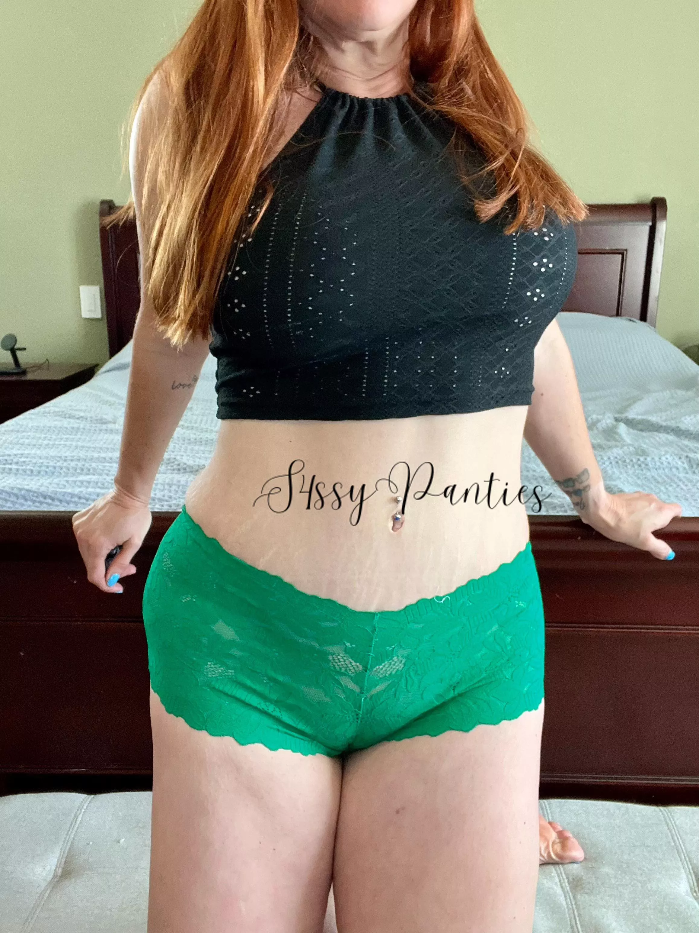 Looking for some hot panties from a chill, older MILF? You’ve found me! See pinned posts for menu and drawers. [selling][usa] Panties start at $30, Fet friendly add ons are always an option.
