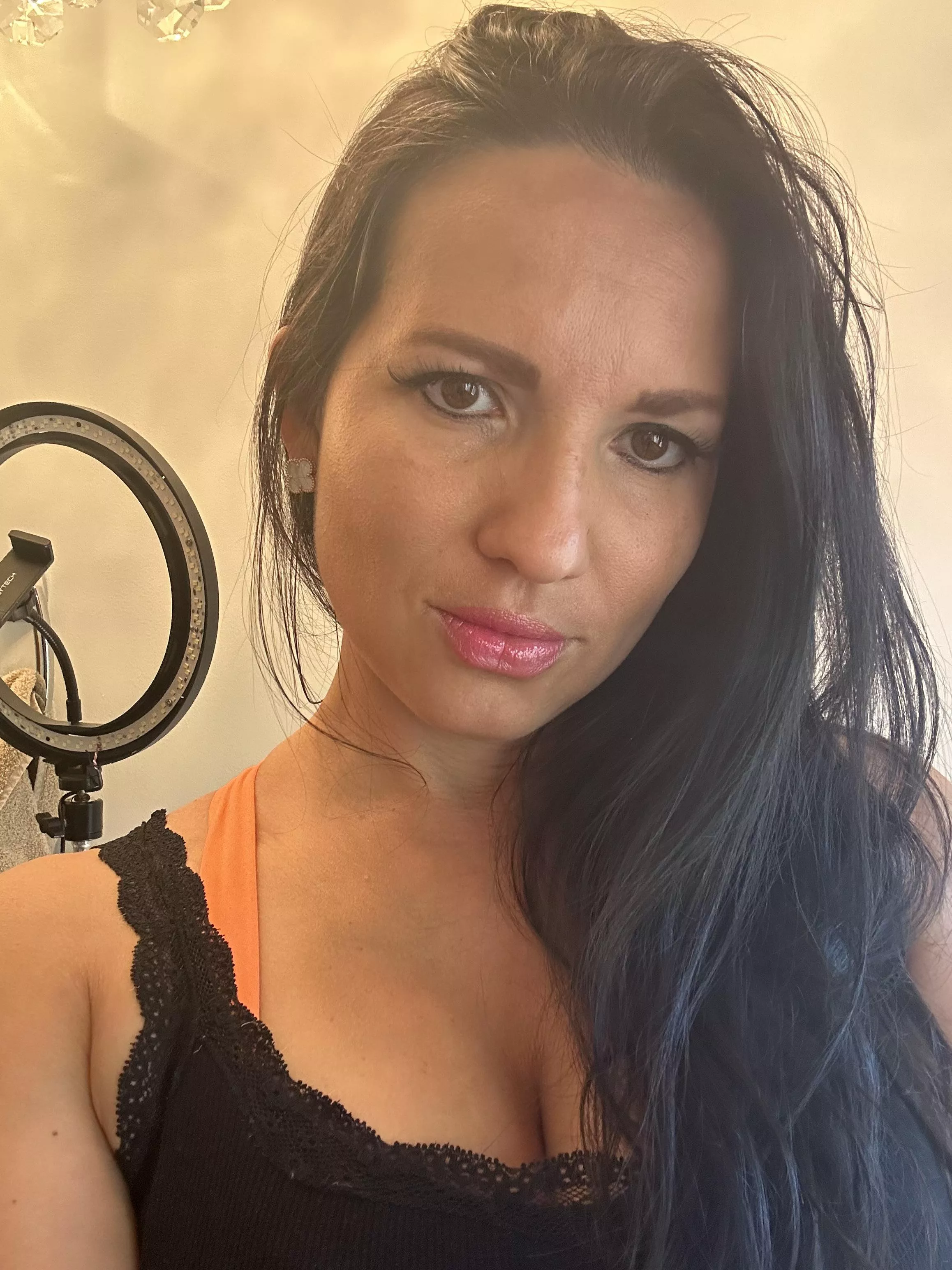 Mommy [dom] is available for sessions: [sext] [cam] [vid] [aud].
