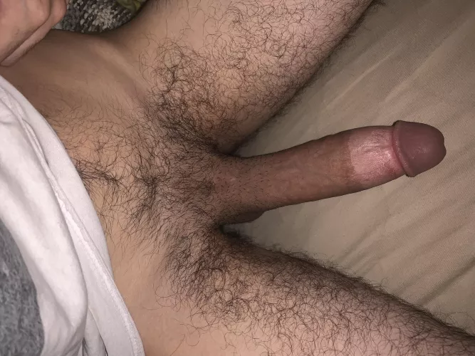 My morning wood is fat and long as hell😅💘