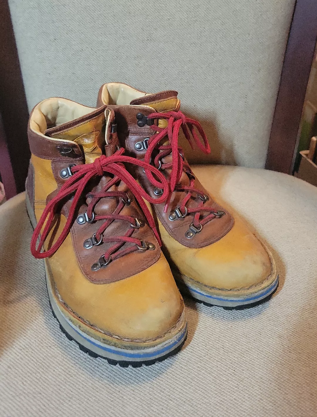 Red laces are a no go?