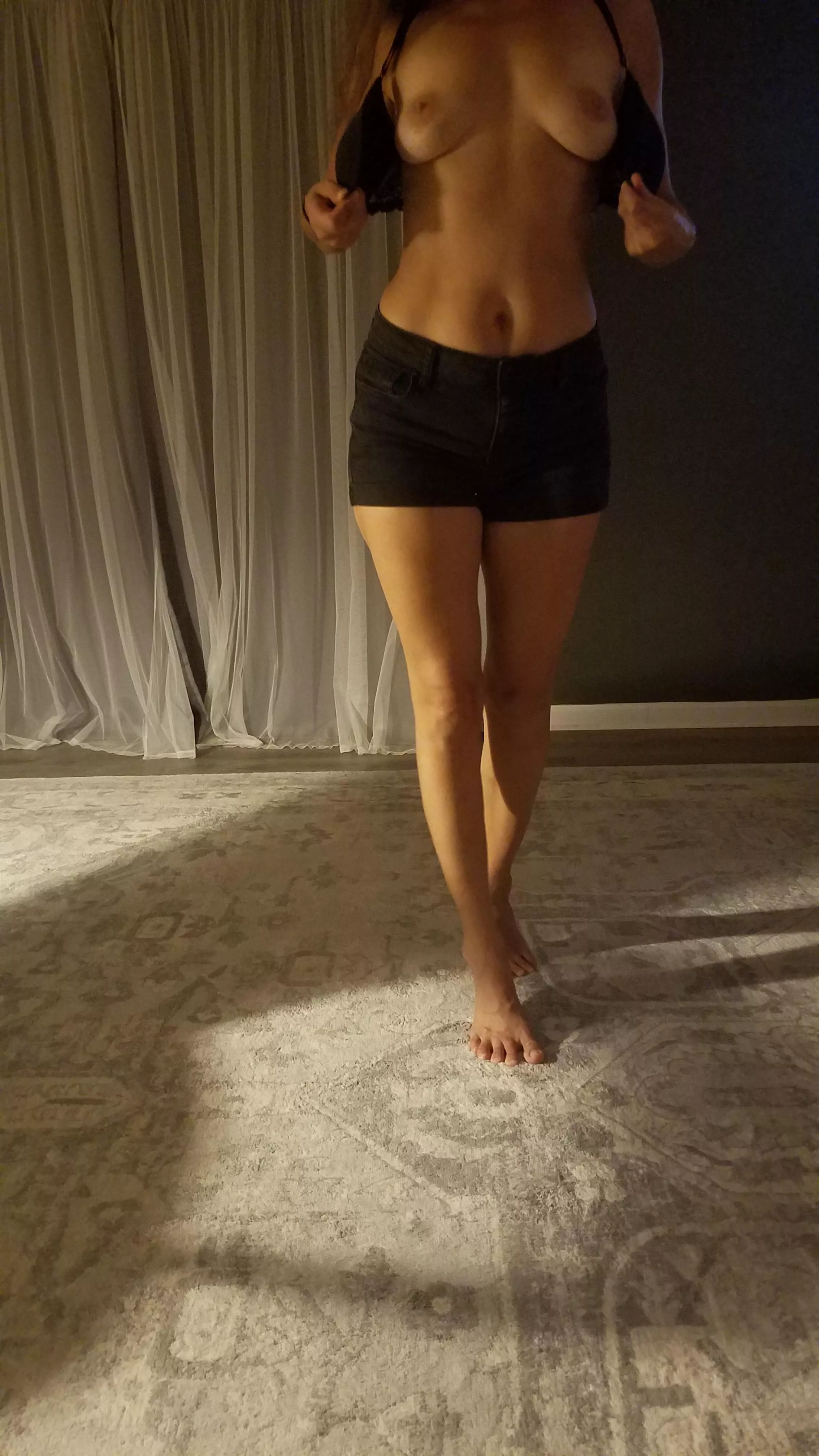 She's coming at you like this, what you doin?