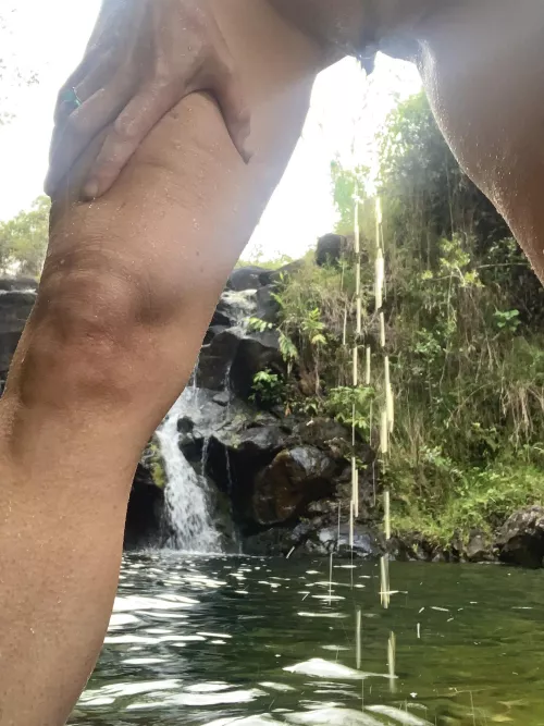 slut likes to play in waterfall 💦