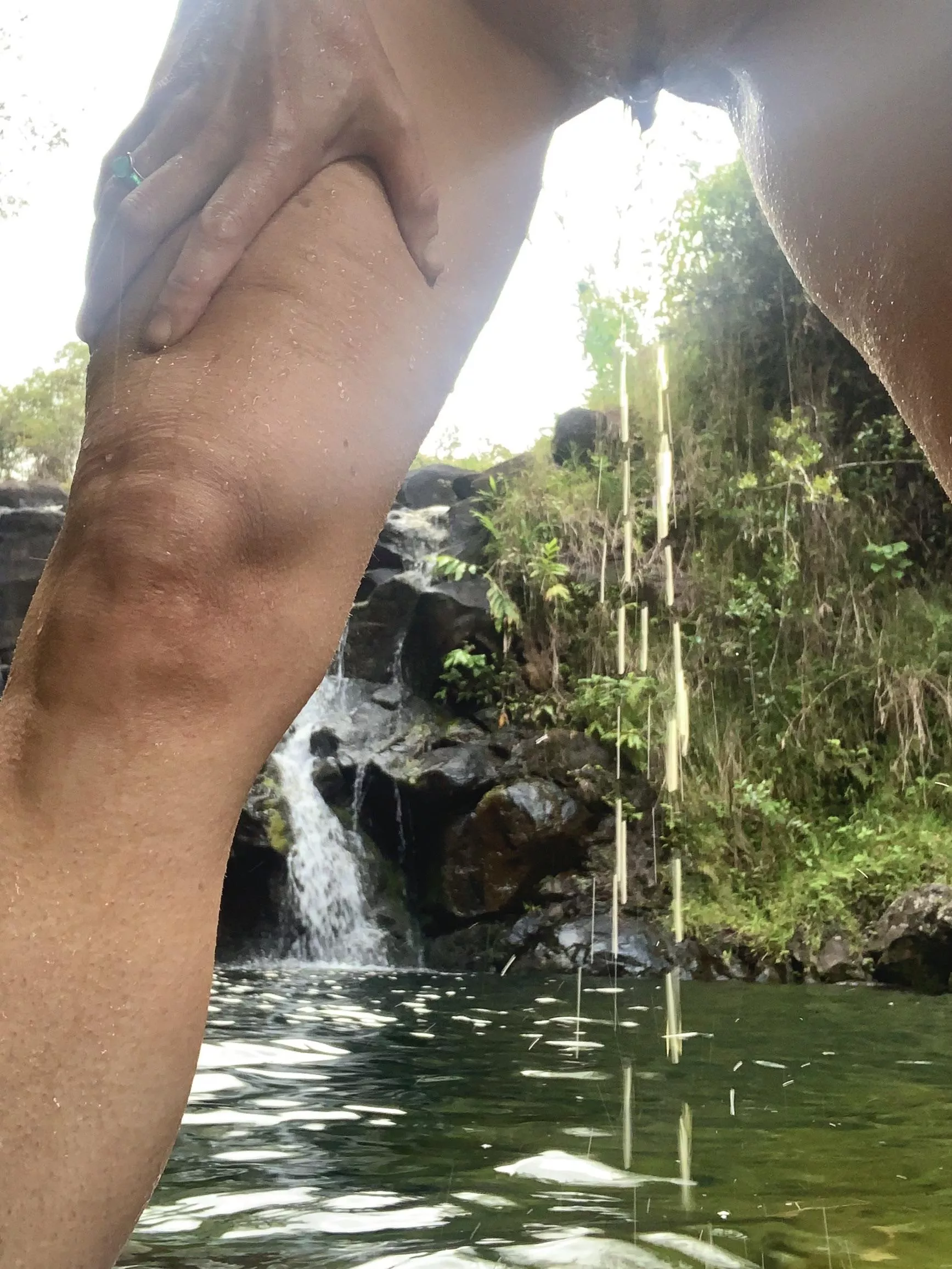 slut likes to play in waterfall 💦