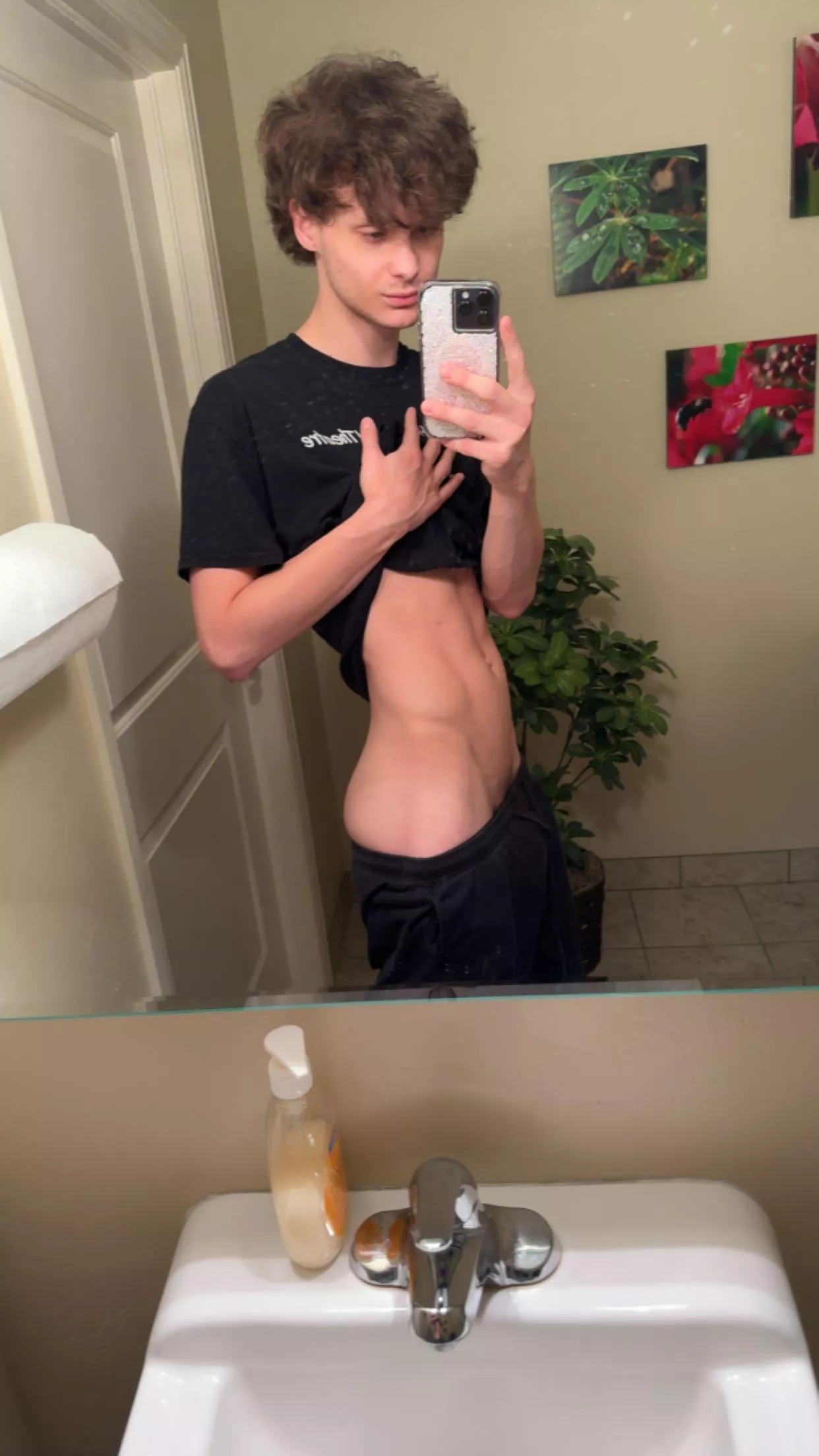 Took a quick picture at work, what do you guys think? (20)