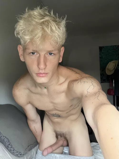 would you come try hung teen cock? [18]