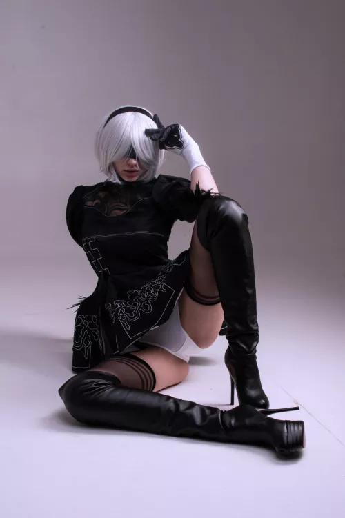 2B from NieR: Automata by cosplay_lola