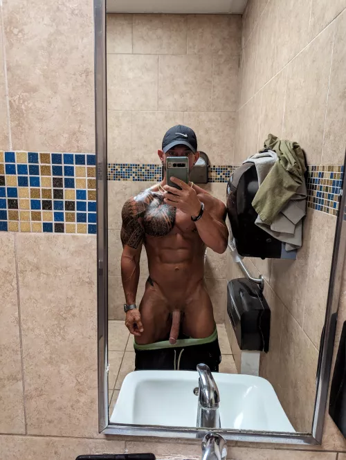 Don't really get [m]uch attention IRL. What can be wrong? Suggestions?