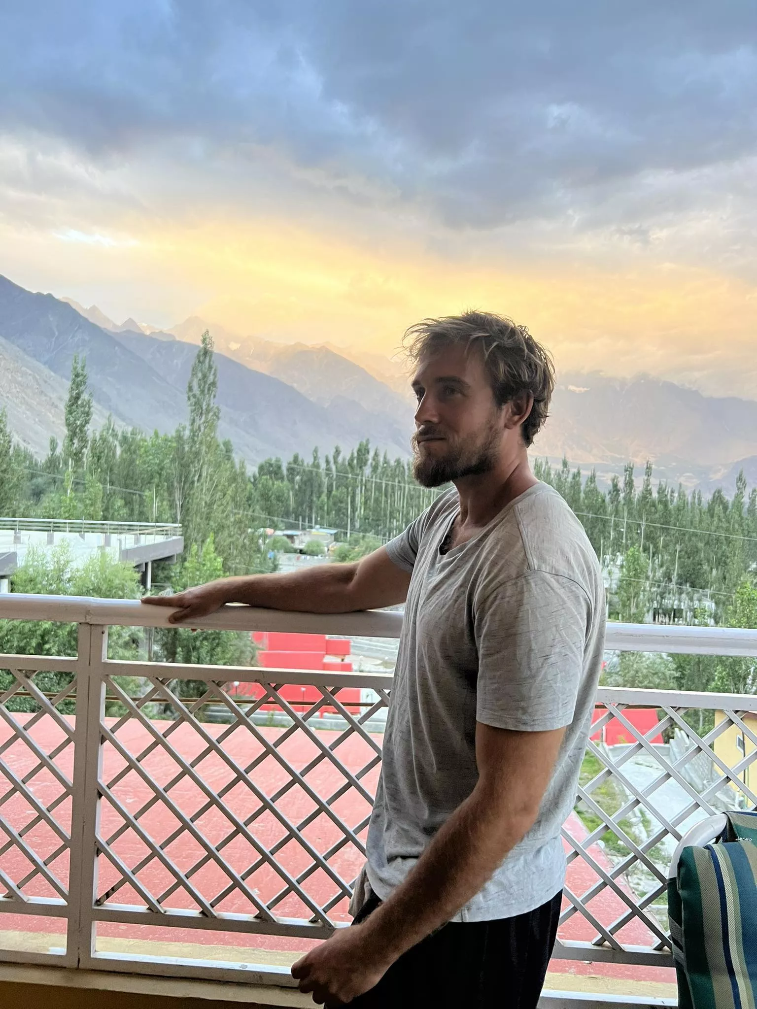 Hey! Should I shave? Hey! Should I shave?