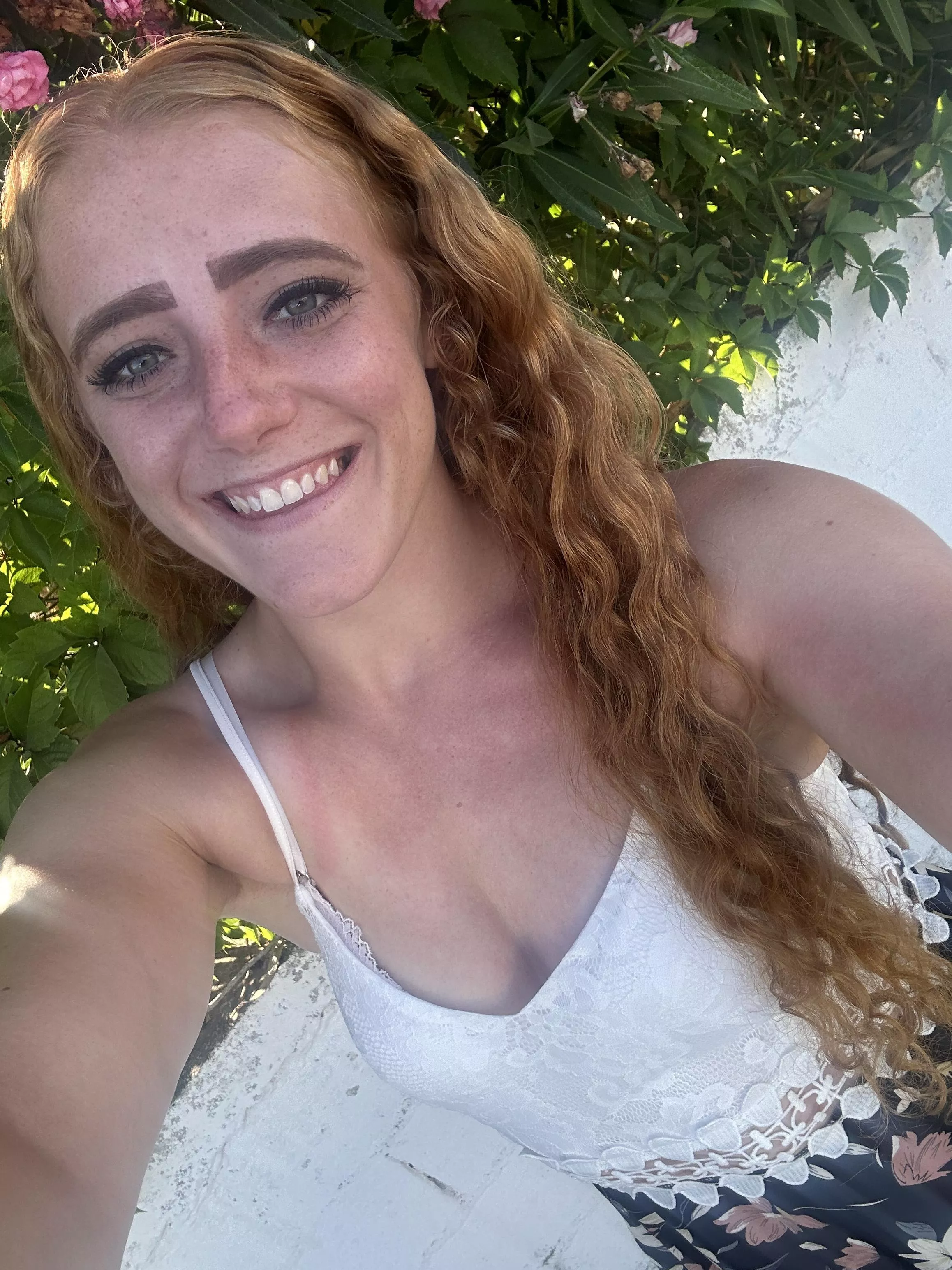 my mood depends on how my curl looks, that's why I'm always smiling 🥰