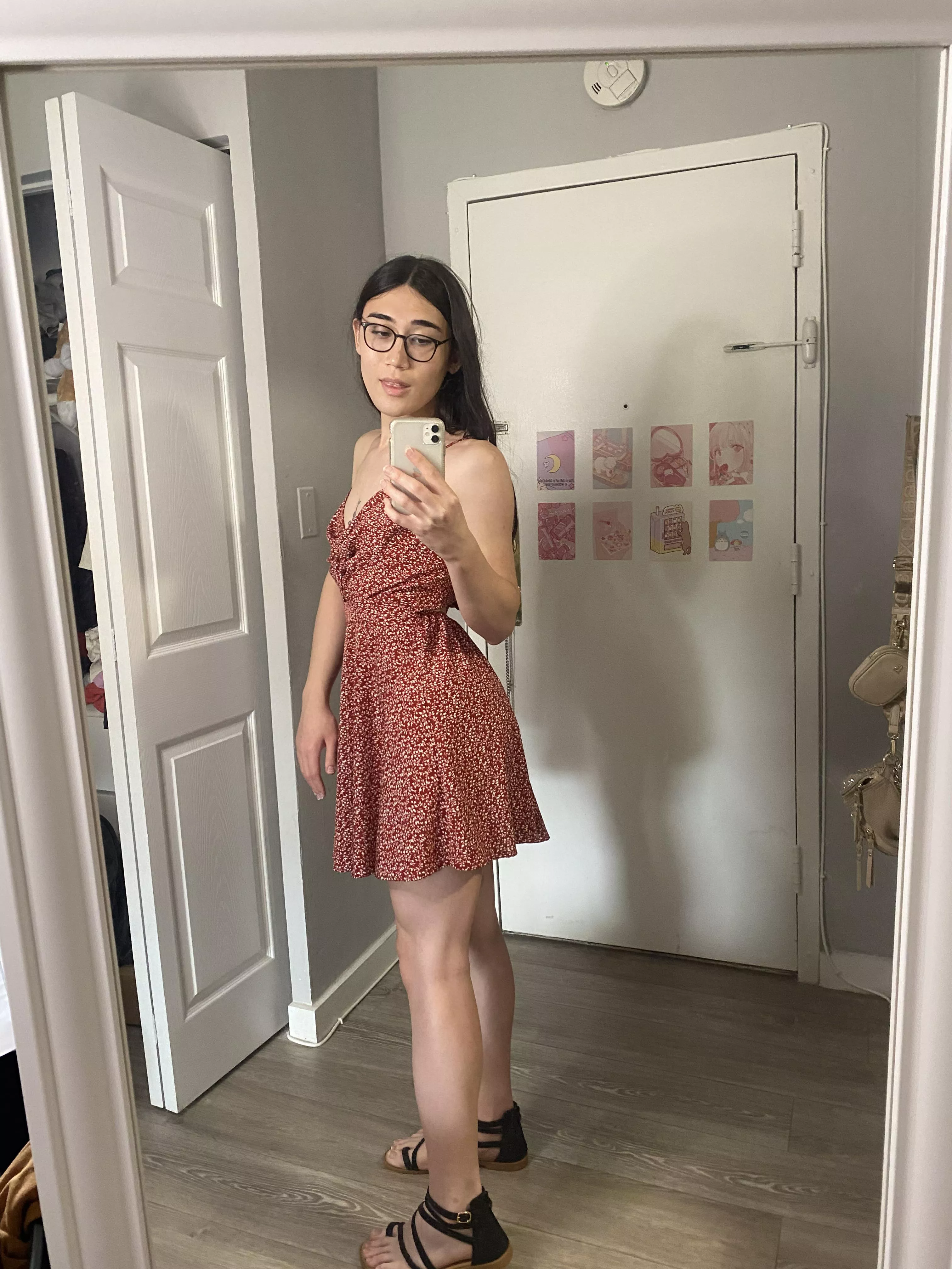 people say red makes u look more attractive… 😅❤️