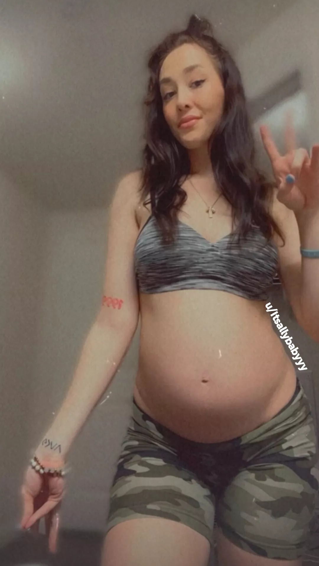 Pretty in Pregnant 💜✨️