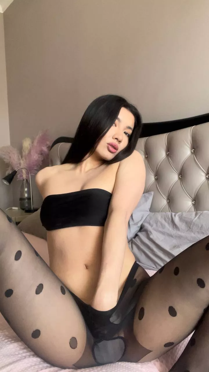 Put your hands in my tights