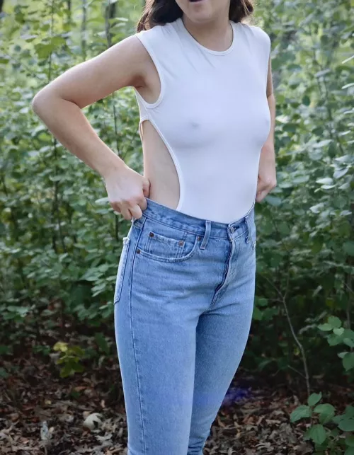 seeking those who prefer smaller boobies 😋