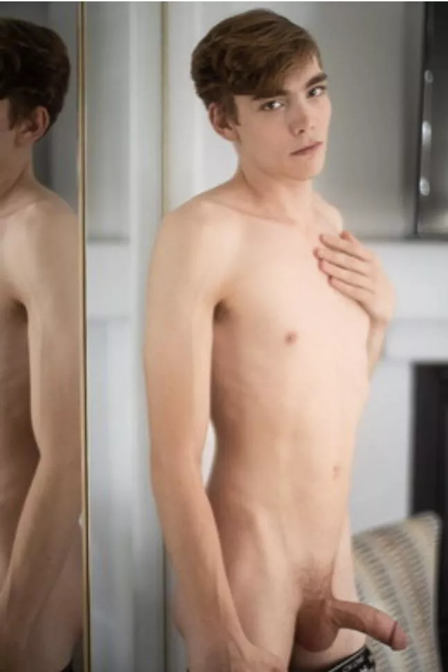 The Sexy Cameron Moore