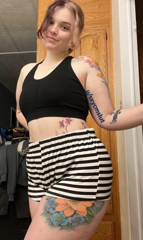 Thinking I look cozy