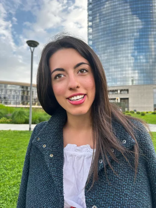 Thinking that i get compliments by wearing braless makes me do this kind of expression haha F19