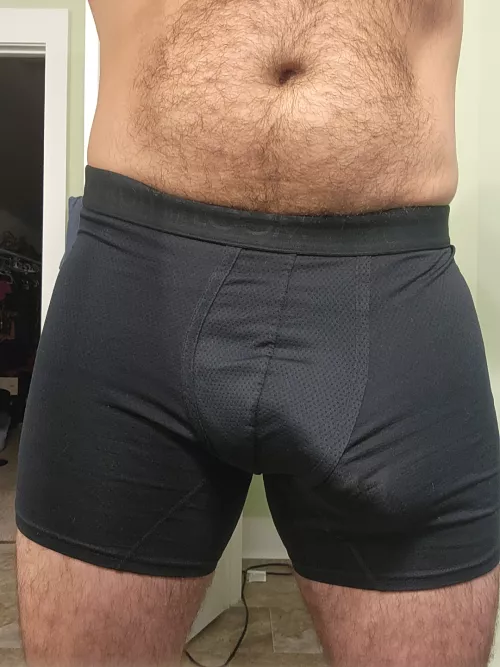 Trying to hide in black but not working