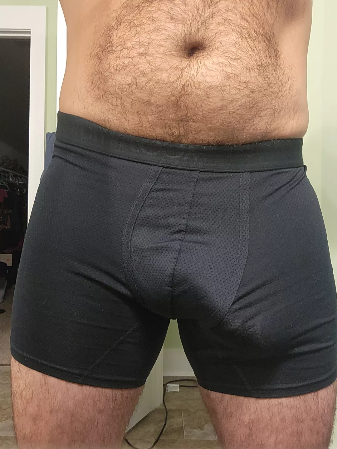 Trying to hide in black but not working