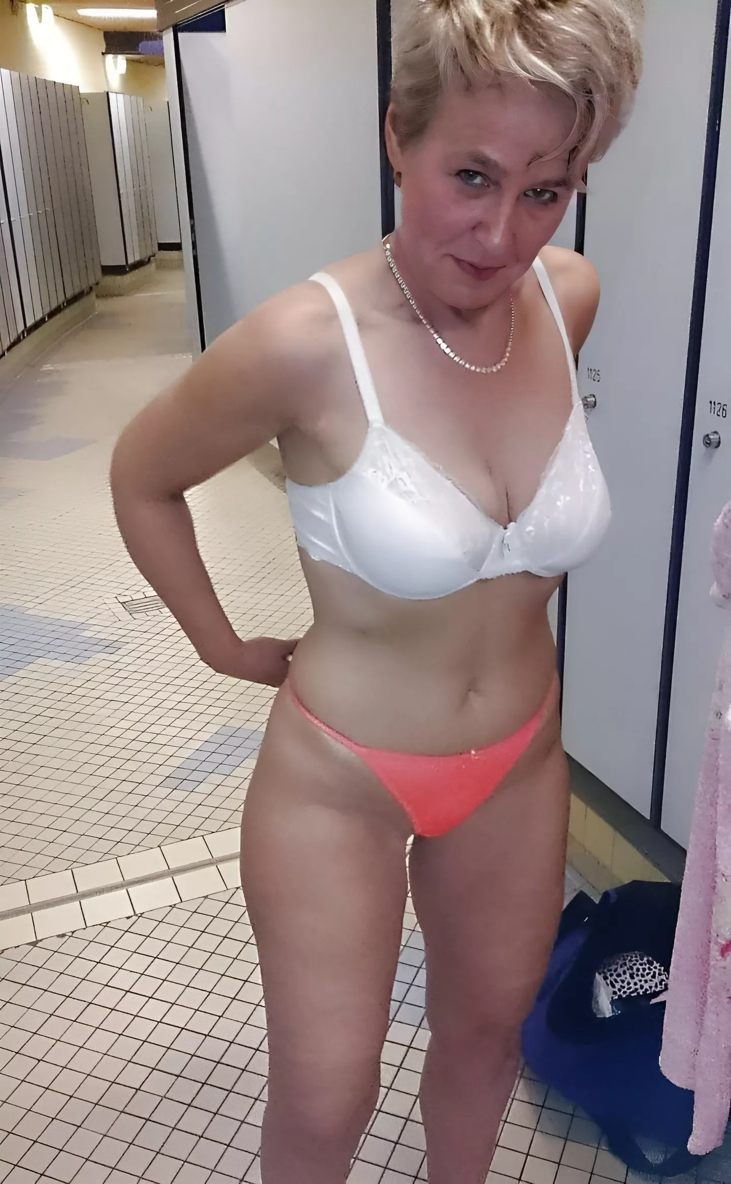 🎁 Woow , that's a very nice necklace don't you think?