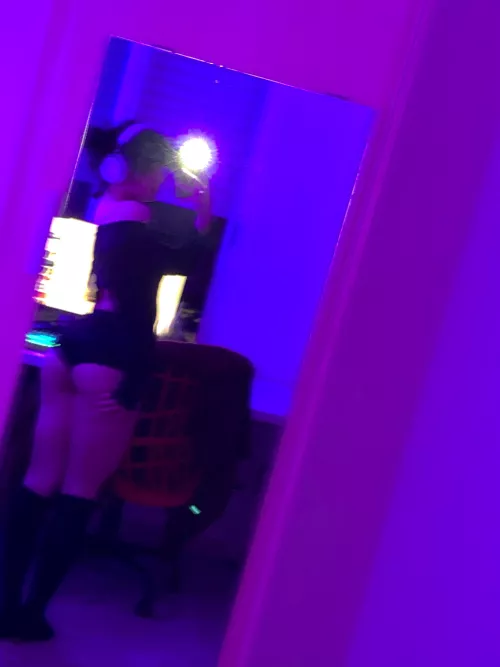 (18) when he's 5'4 and a big nerd ♡