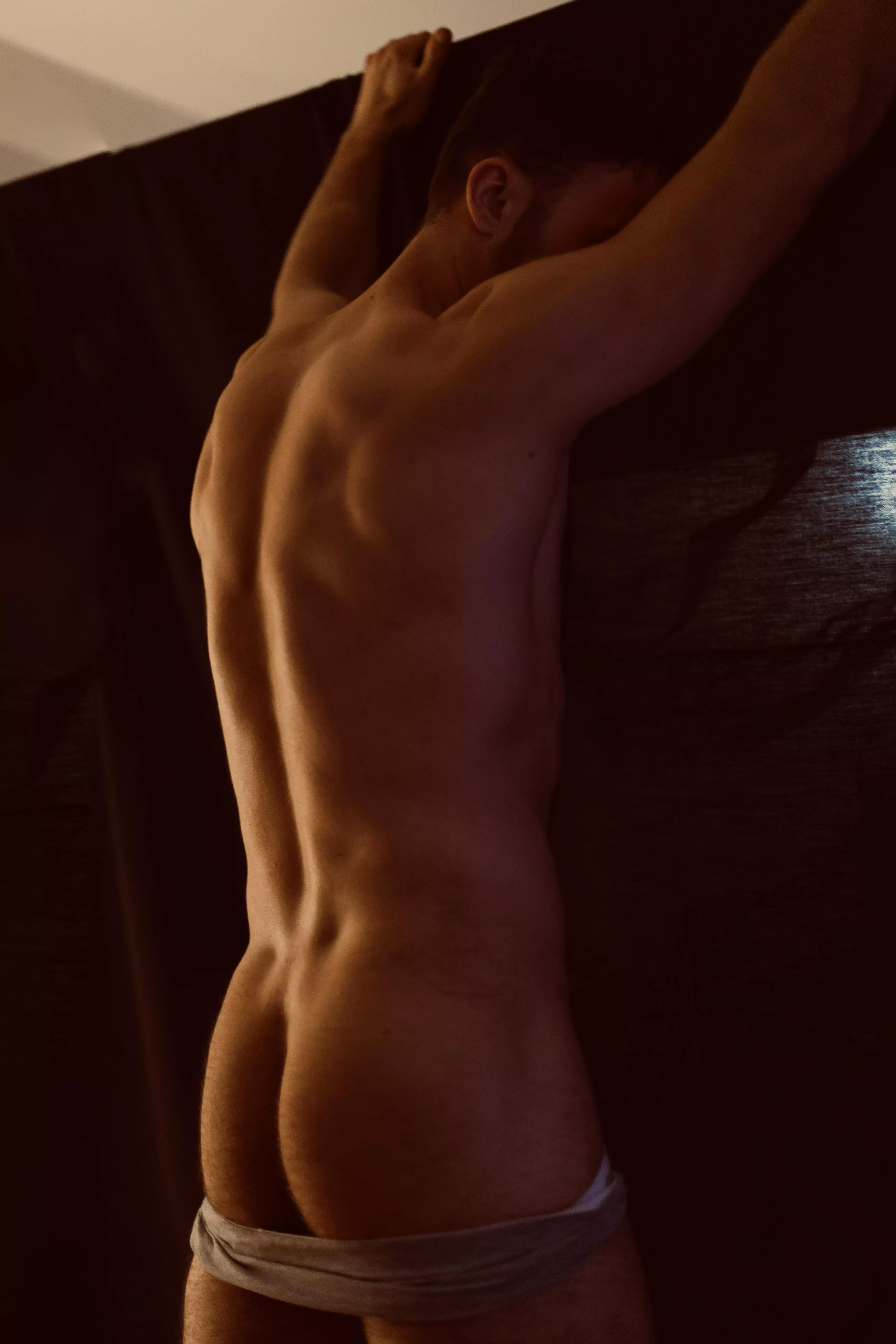 a quick look at my back😏😏