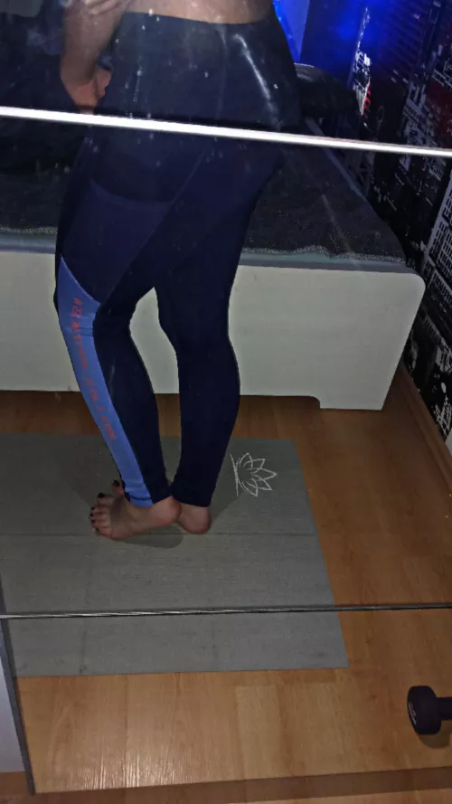 Can I be your Yoga Couch?? 😳👀