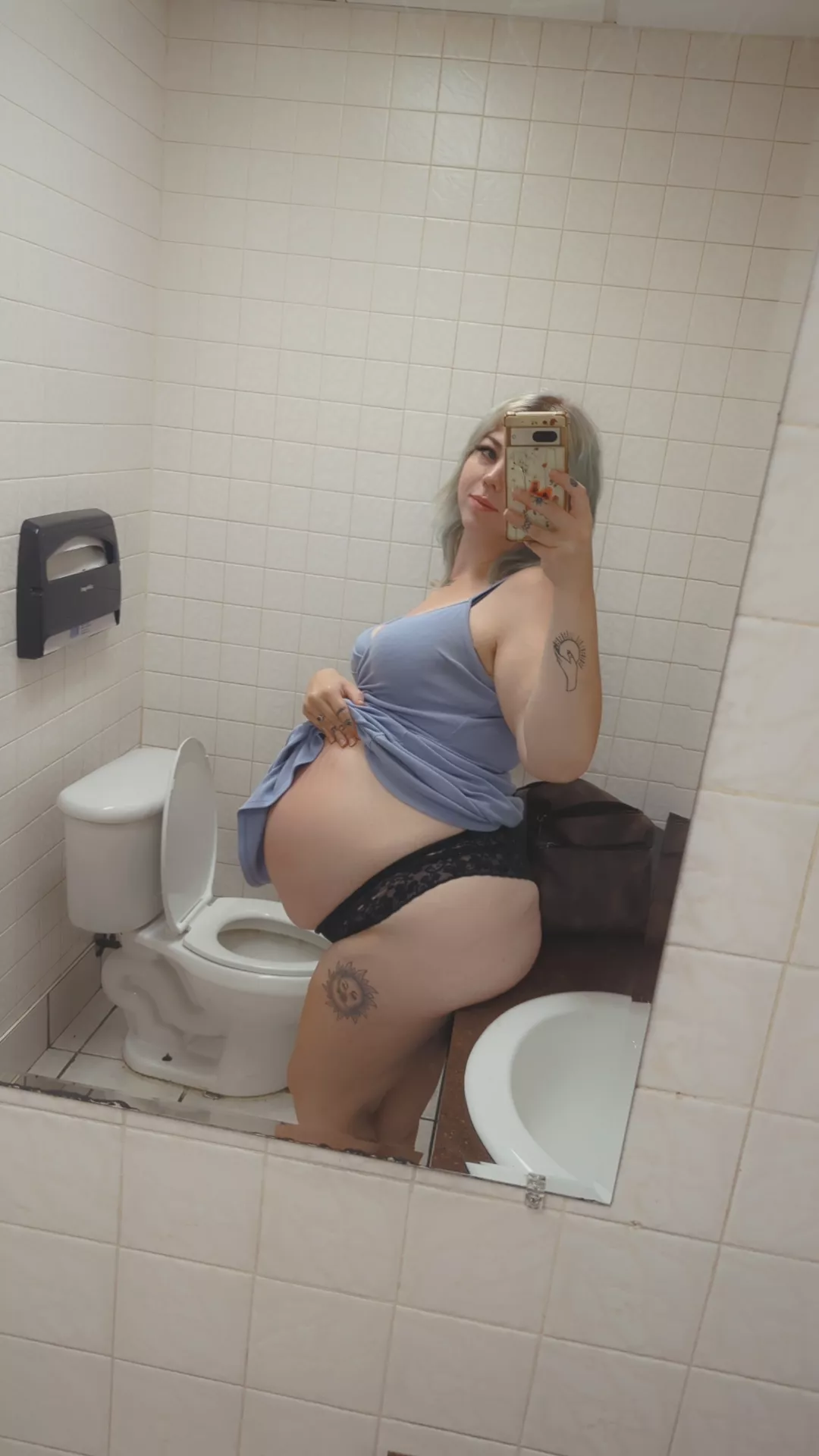 Comment if you want my nudes for the next 4 weeks 😏