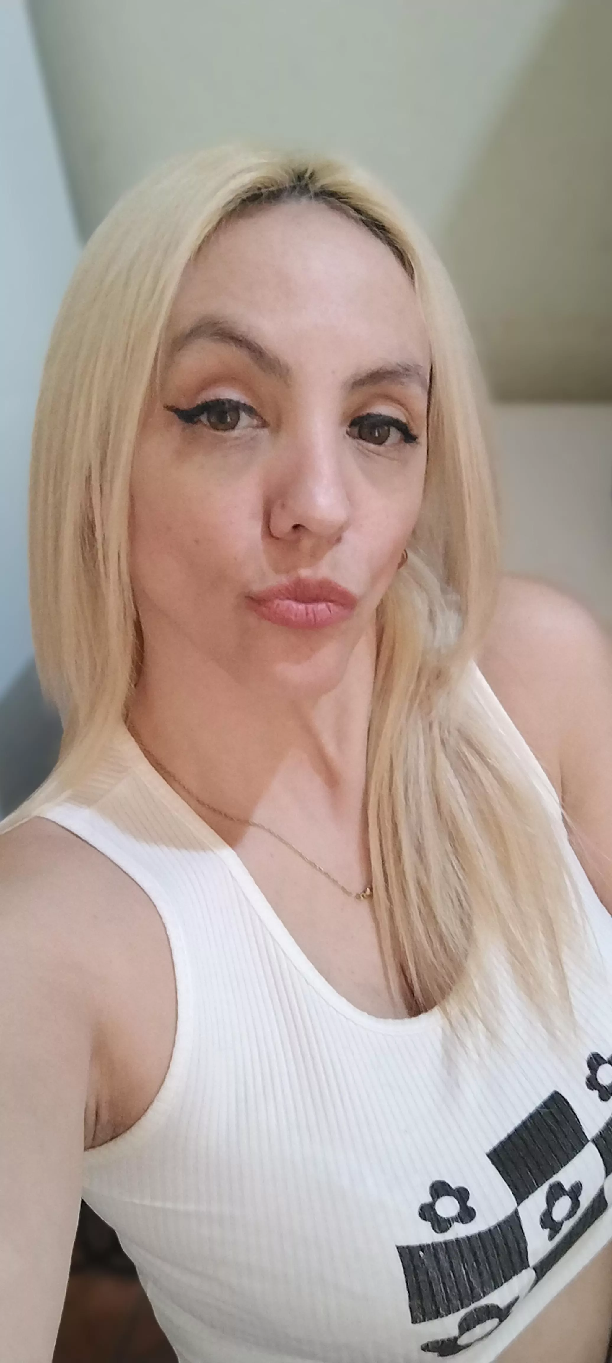 Do you want to have fun with me?💋