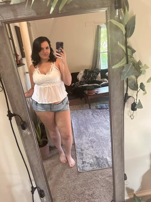 Happy Friday! How’s my fit?