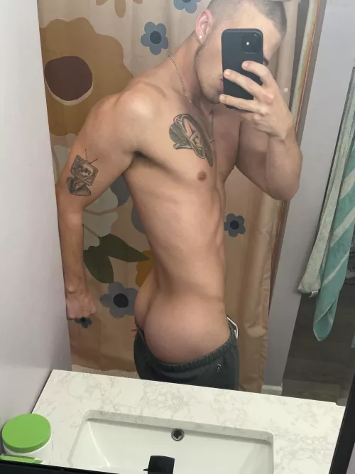 Hi I’m new here :)