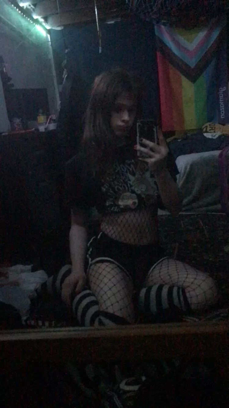 how we feel about this look :p?