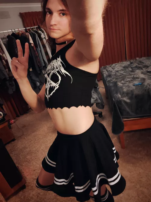 I think I need more tops like this °◡°