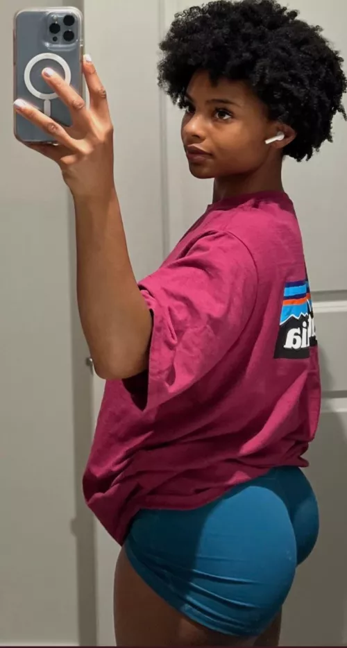 I think this t shirt is cute