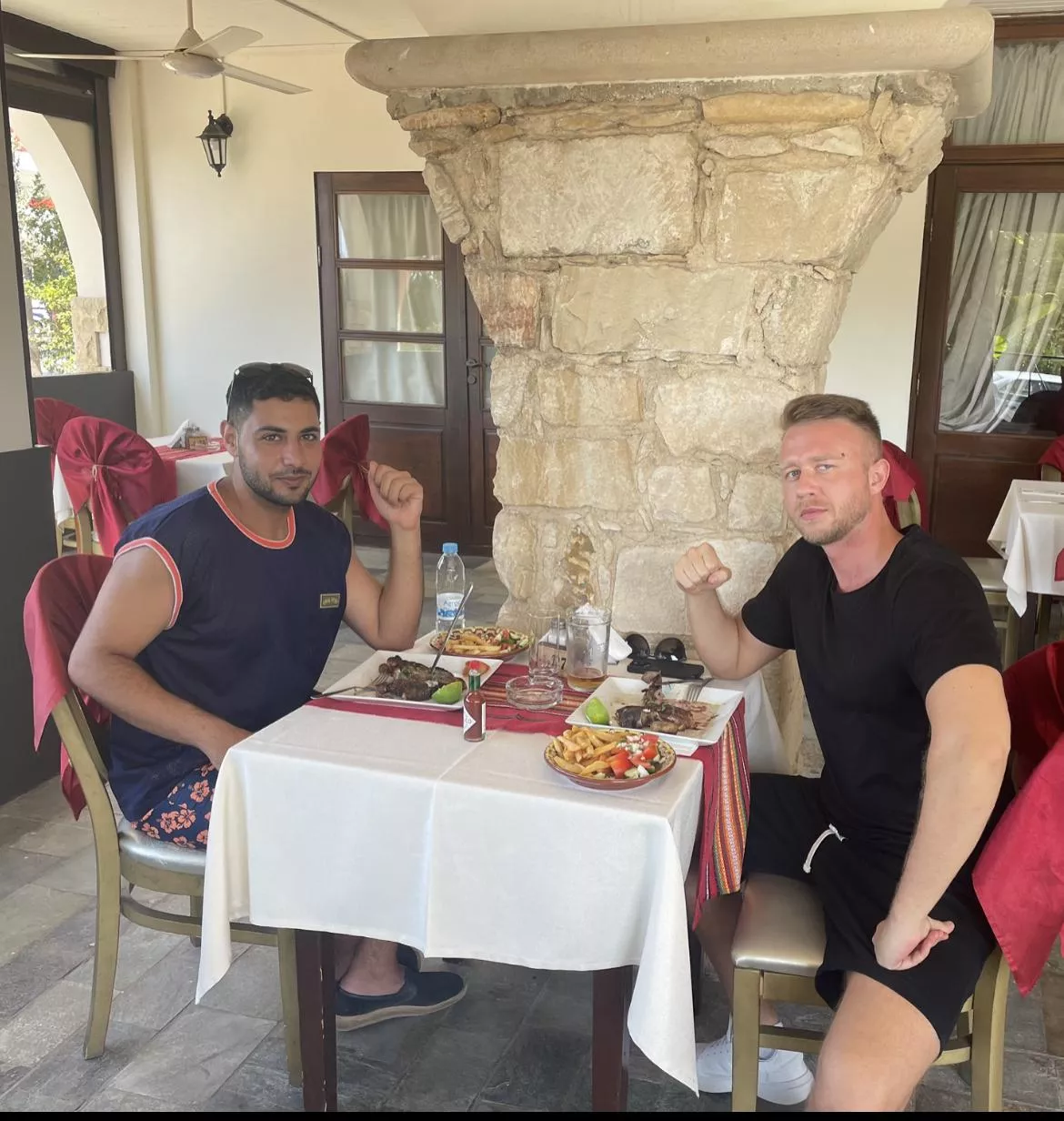 Me and my holiday boyfriend would like to wish you a sweet weekend and full of love. Kisses from Spain Me and my holiday boyfriend would like to wish you a sweet weekend and full of love. Kisses from Spain