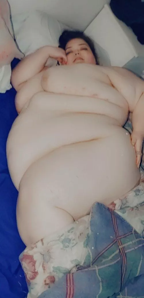 Need some soft and warm morning cuddles? 🥰